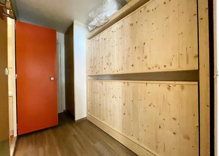 Roche Blanche - Location: Renove Pour Deux Personnes Mae-9121 *