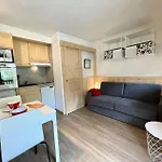 Roche Blanche - Location: Renove Pour Deux Personnes Mae-9121