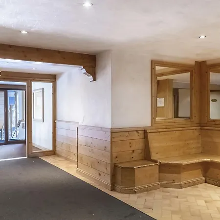 Roche Blanche - Location: Renove Pour Deux Personnes Mae-9121 Apartment *